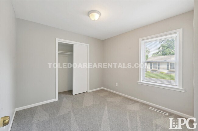 Building Photo - 6138 Whiteford Center Rd
