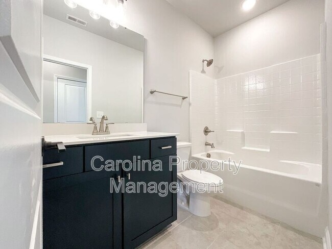 Building Photo - 8229 Houser St