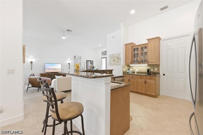 Building Photo - 18127 Royal Hammock Blvd