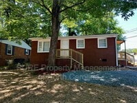 Building Photo - 221 Bookington Dr