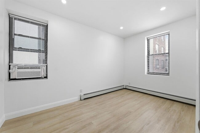 Building Photo - 803 West St