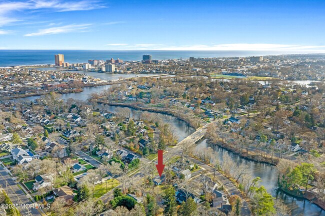 Building Photo - 488 Monmouth Rd