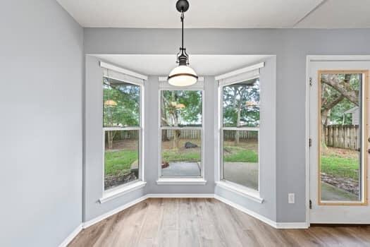Building Photo - 4498 Parkwood Ln