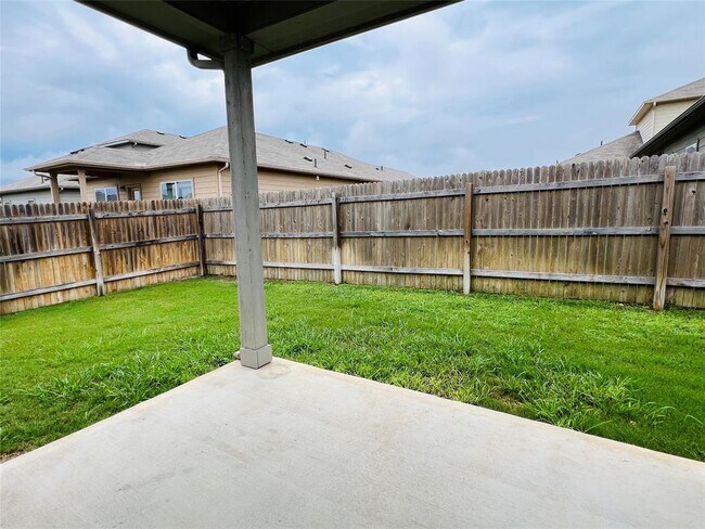 Building Photo - 104 Lassy Cove