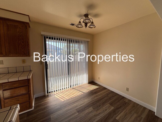 Building Photo - Nice two bedroom condo in Westwood gated community