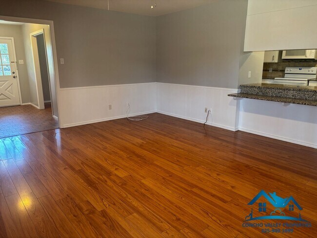 Building Photo - For Rent - 4 Bed/2 Bath near ASU - 1934 A&M Ave