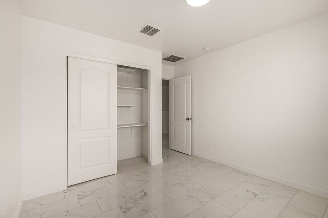 Building Photo - One Of A Kind Home For Rent In Buckeye!