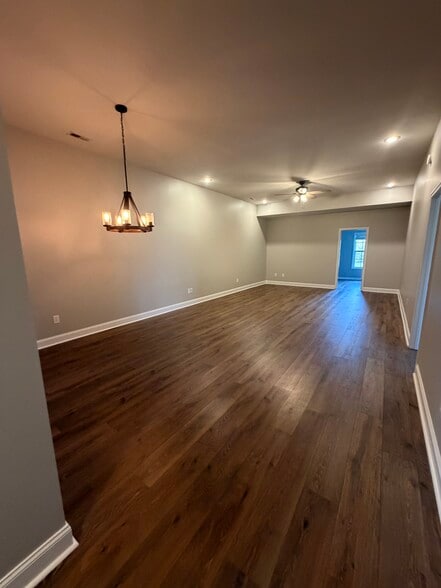 Building Photo - 452 Banyon Rd