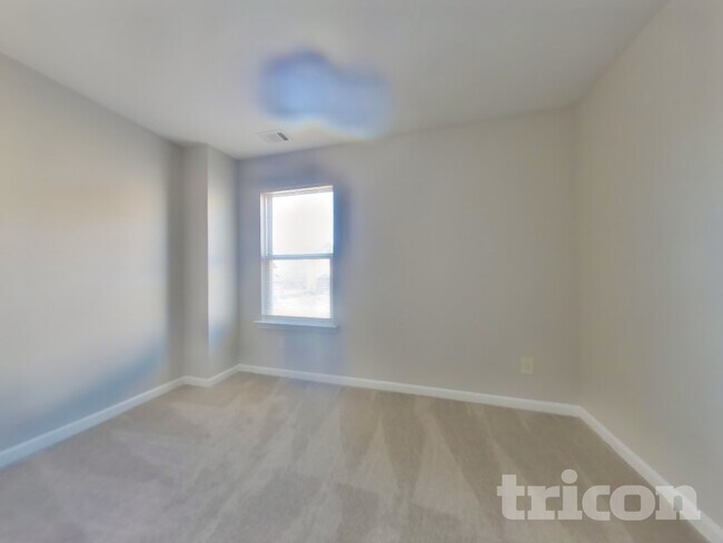 Building Photo - 30 Wyndham Ct