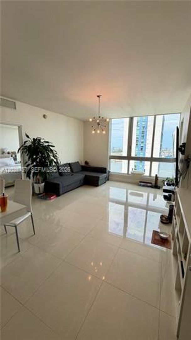 Building Photo - 300 S Biscayne Blvd