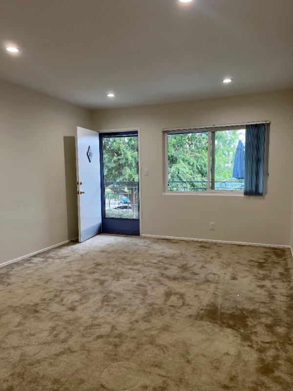 Building Photo - 251 N El Molino Ave