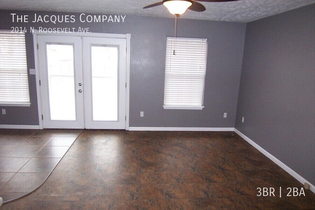 Building Photo - 3 Bedroom 2 bath Handicapped Accessible wi...