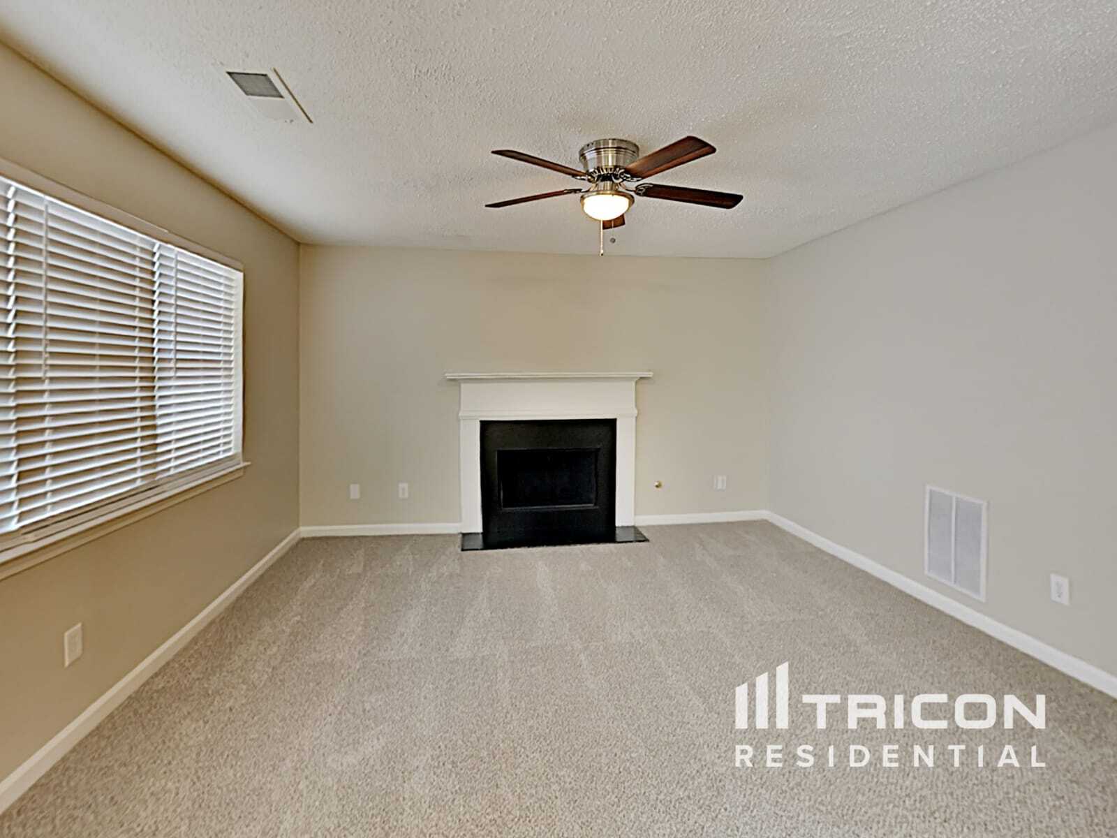 Building Photo - 2137 Hudson Dr