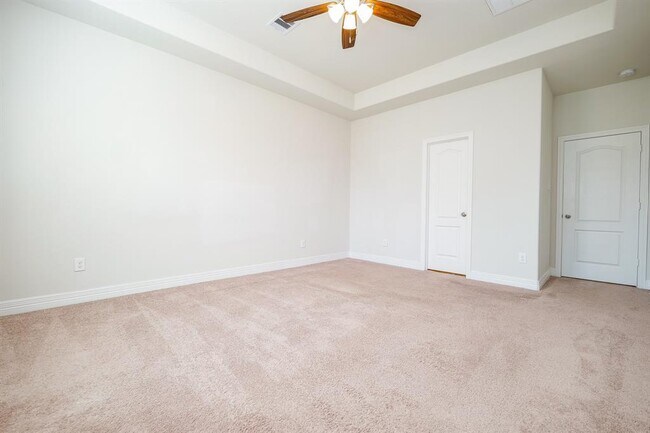 Building Photo - 40634 Guillemont Ln