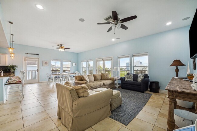 Building Photo - 4015 War Chest Ct