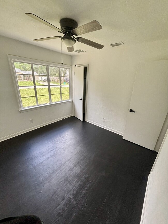 Building Photo - 36 N University Cir