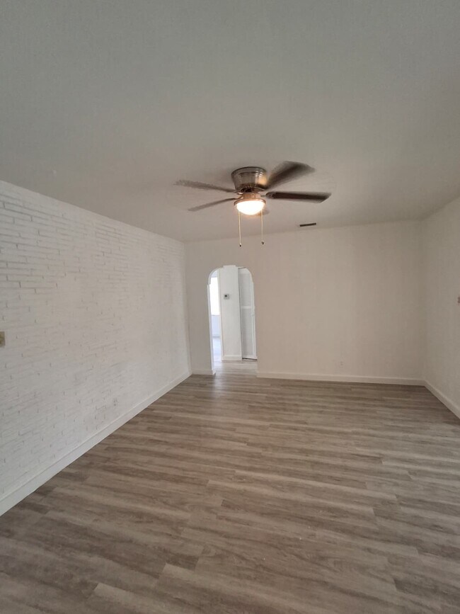 Building Photo - 1841 Taft St