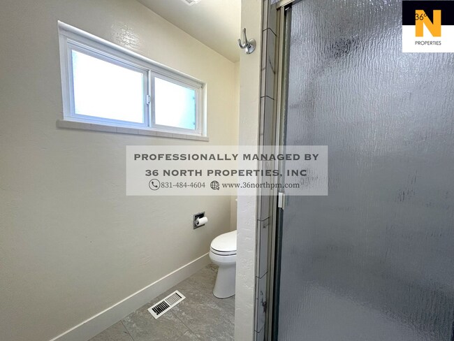 Building Photo - 11740 Tam O'Shanter Dr