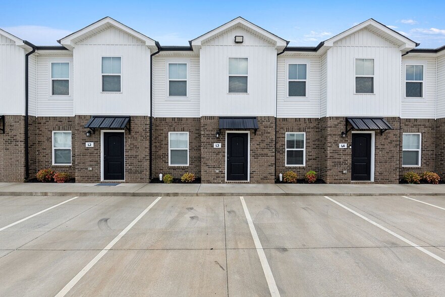 Building Photo - 874 Needmore Rd