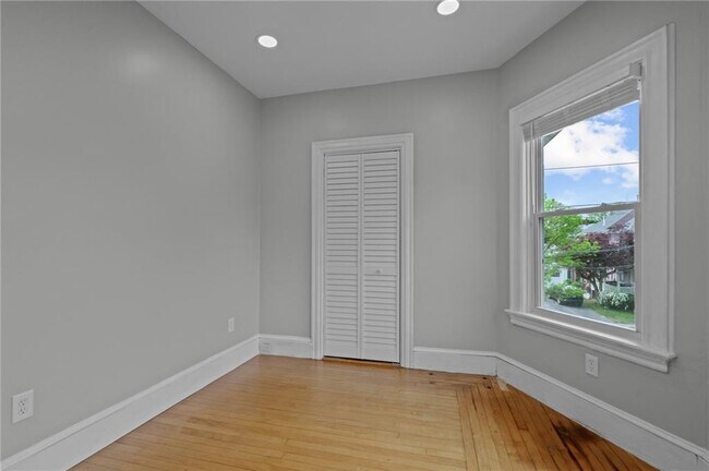 Building Photo - 17 Selkirk Rd