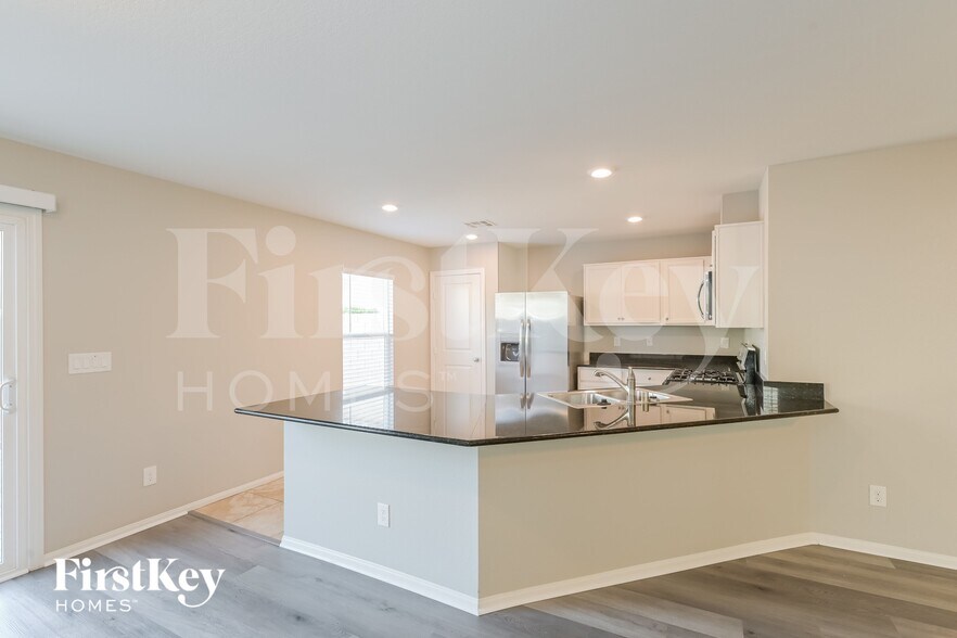Building Photo - 9312 Colinton Ct