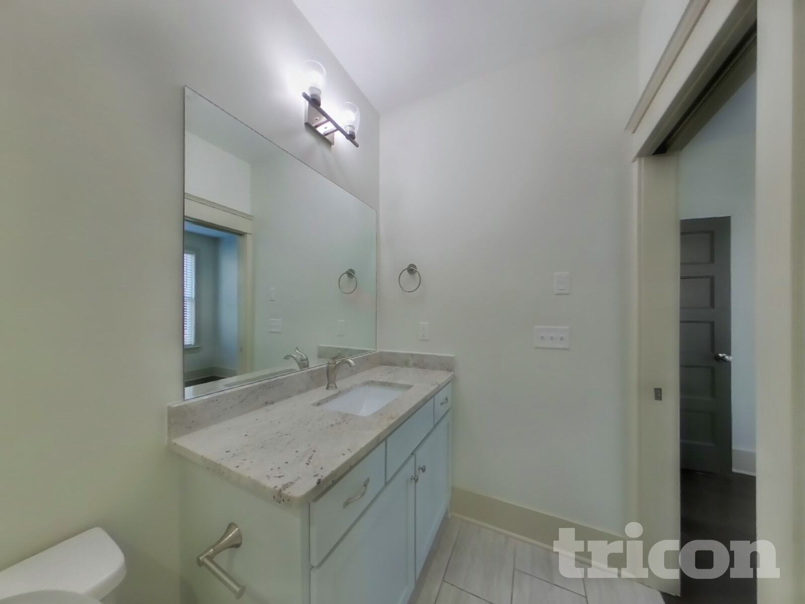 Building Photo - 1224 Hillwood Private Cove