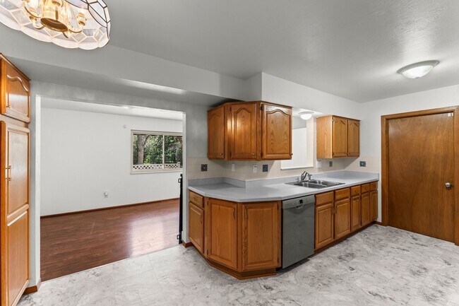 Building Photo - 4025 N Carefree Cir