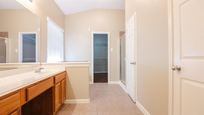 Building Photo - 2614 Orchard Creek Ln