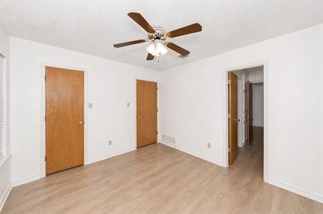 Building Photo - 3141 Oakdale Dr