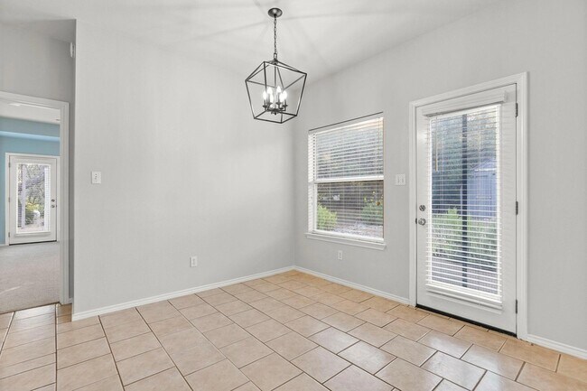 Building Photo - 704 Ridgmar Rd