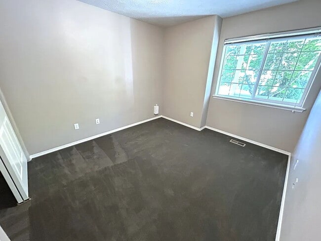 Building Photo - 2179 SW Shane Way