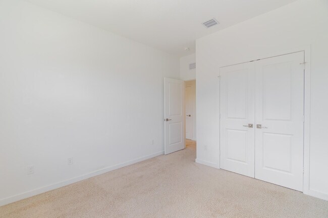 Building Photo - 8618 Via Mar Via