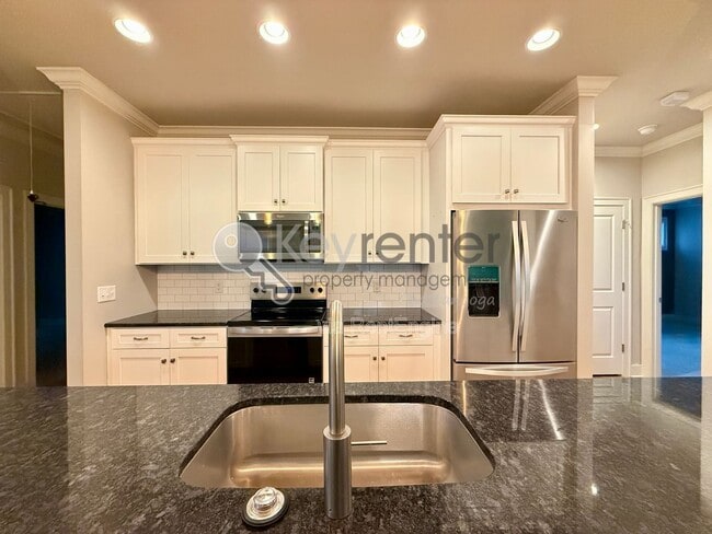 Building Photo - 1610 W 52nd St