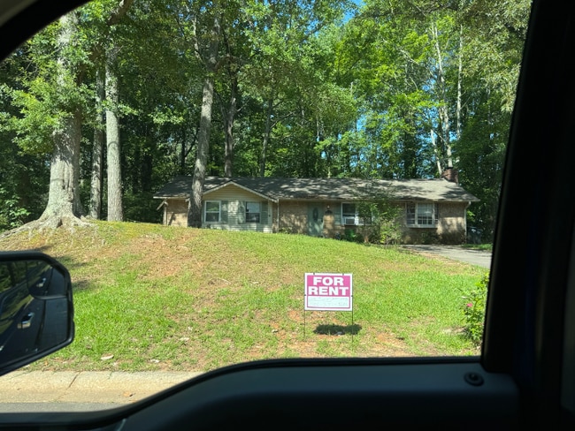Primary Photo - 3229 Fern Valley Dr SW
