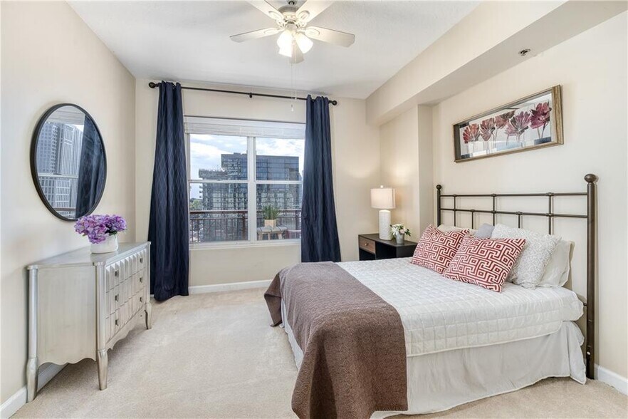 Building Photo - 1101 Juniper St NE