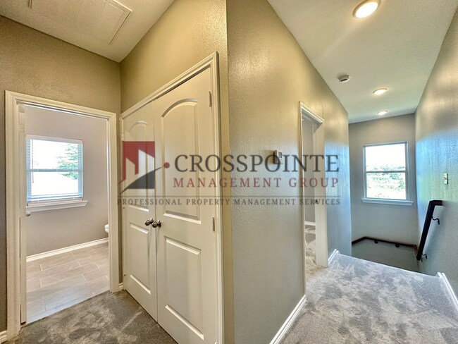 Building Photo - 3 Bedroom 2.5 Bathroom Townhomes at Villa Rosa! Now offering 1/2 OFF FIRST FULL MONTHS RENT!