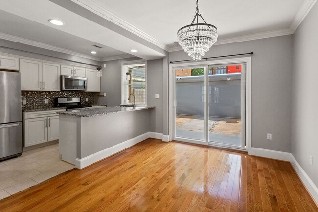 Building Photo - Available Now! 5 Minute Walk From Nats Park- 20 minute walk from Capitol Hill- 3 Bedroom 2.5 Bath...