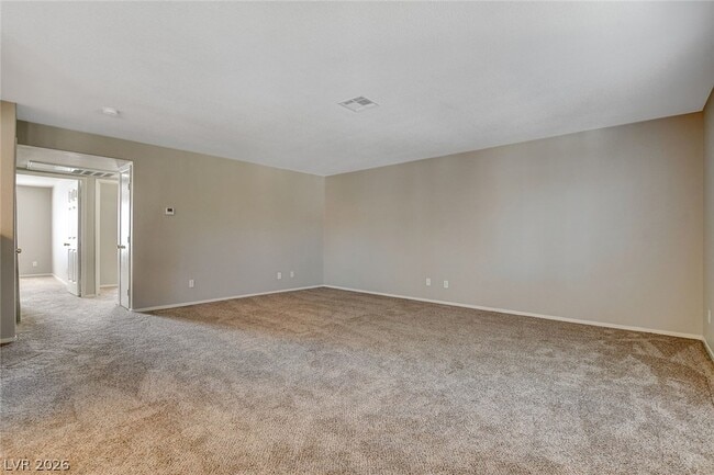 Building Photo - 2216 Benmore St