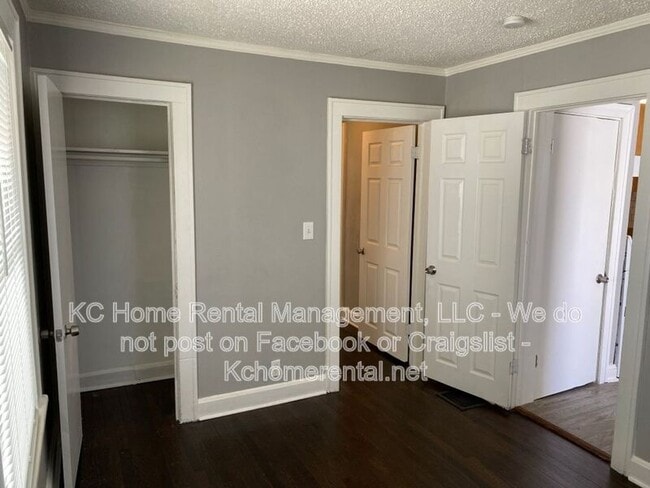 Building Photo - 4144 College Ave