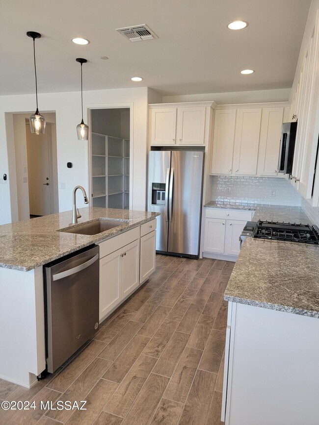 Building Photo - 5595 S Adero Cyn Trl