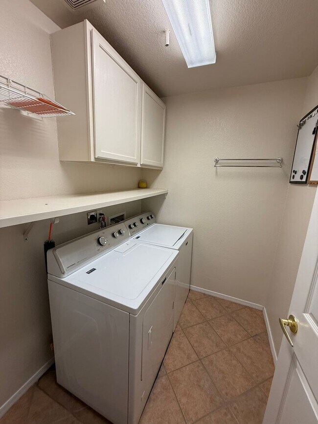 Building Photo - Yuma Meadows Townhouse - Furnished or Unfurnished