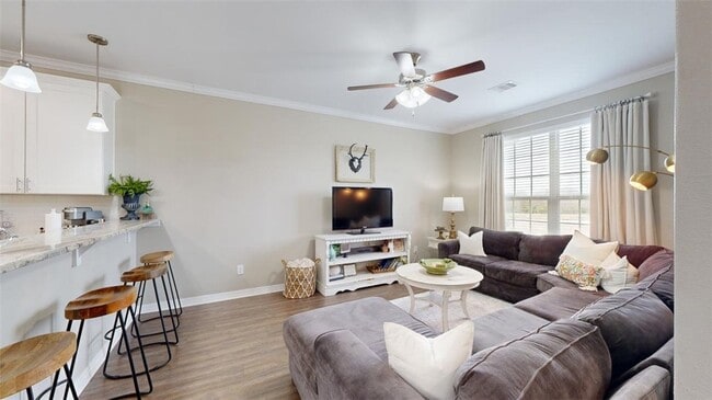 Building Photo - 2155 Big River St