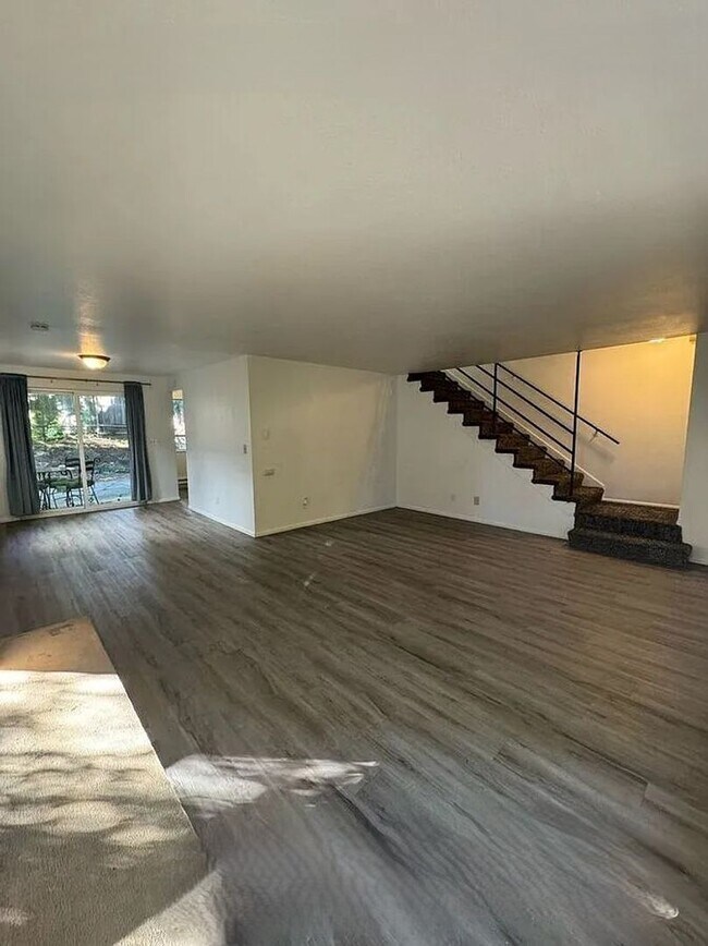 Building Photo - ar14000