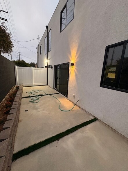Building Photo - 8315 Kittyhawk Ave