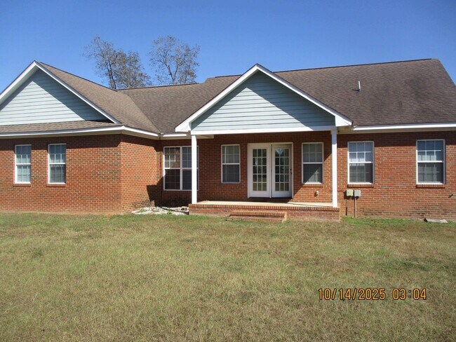 Building Photo - 634 Winifred Rd