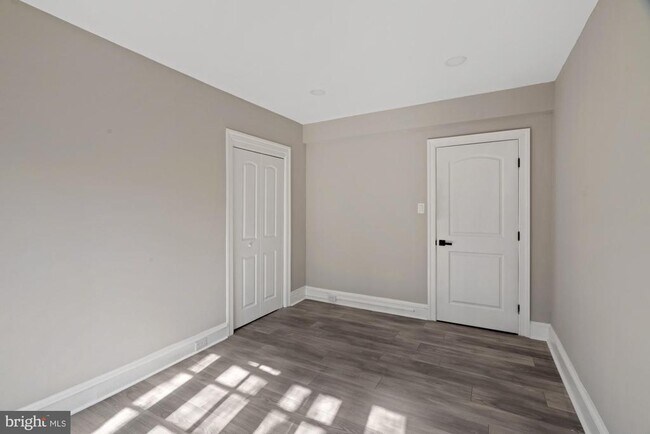 Building Photo - 415 City Ave