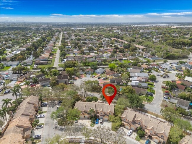 Building Photo - 2400 SW 87th Way