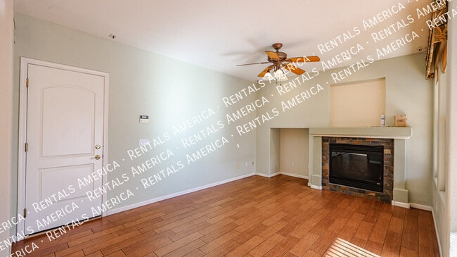 Building Photo - 13601 W Cypress St