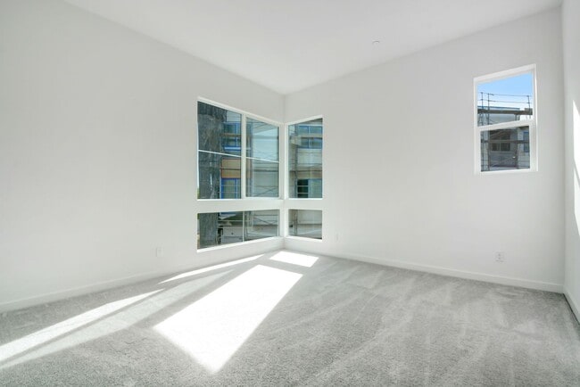 Building Photo - Brand New Construction! Modern 2 Bed, 2 Ba...