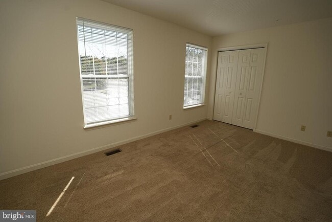 Building Photo - 45828 Wolftrap Way